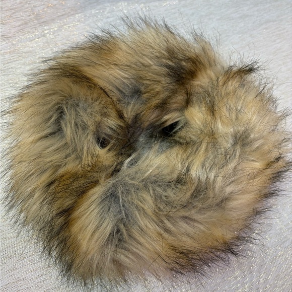Faux Fur Tan and Black head warmer - Picture 2 of 6